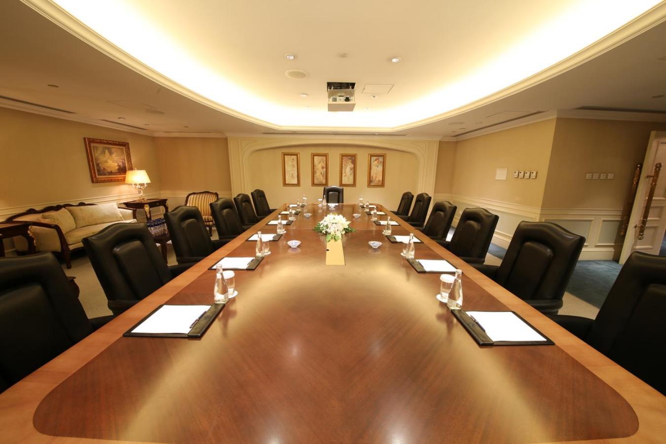Legendale Hotel Beijing Exterior photo The boardroom of the Prime Minister's Office