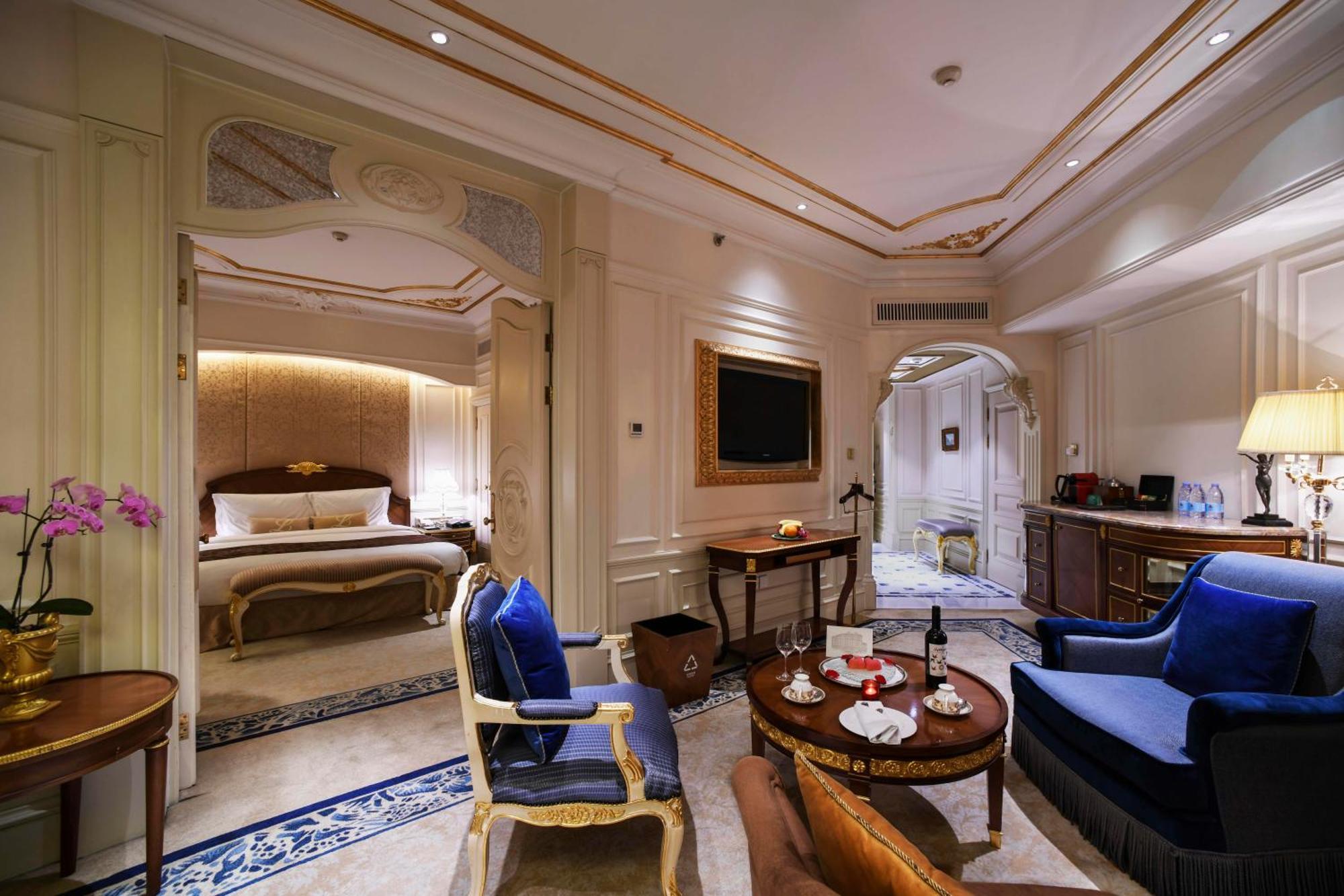 Legendale Hotel Beijing Exterior photo